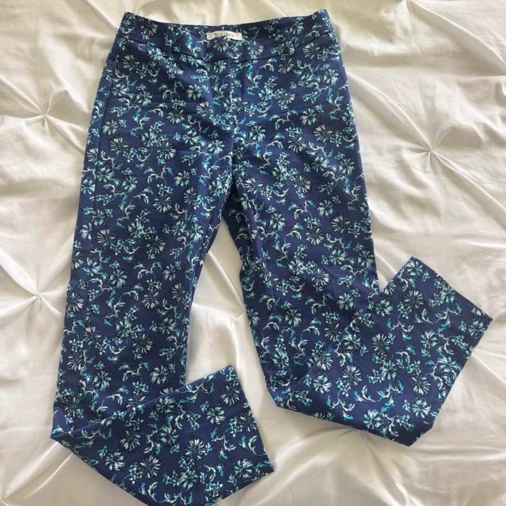 White House Black Market Navy Blue Floral Pants